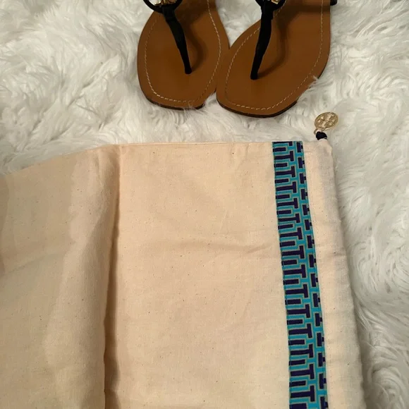 Tory Burch Mini Miller Leather Thing Sandals - Picture 5 of 6